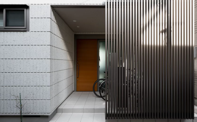 house-entrance-japan-building-with-fence